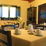 Bed & Breakfast Colle Angaro-azienda Agrituristica 3*
