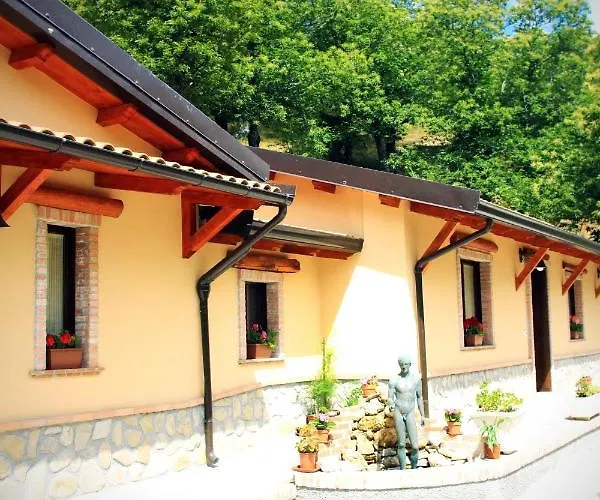 Colle Angaro-azienda Agrituristica Alojamento de Acomodação e Pequeno-almoço 3*