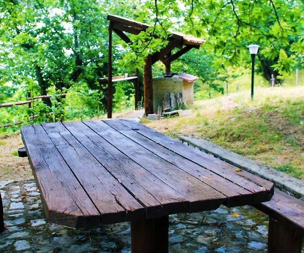 Alojamento de Acomodação e Pequeno-almoço Colle Angaro-azienda Agrituristica 3*